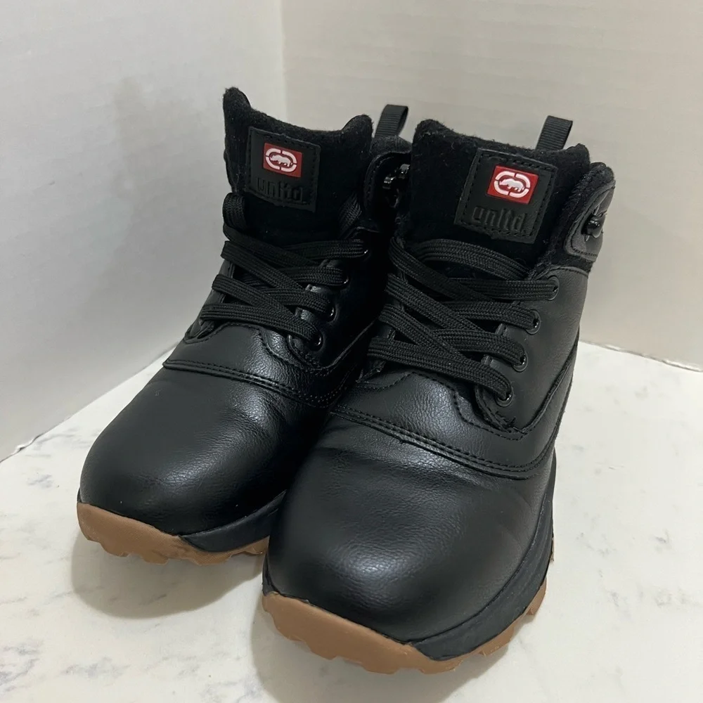 Lugz Black and Brown Boots with Modern Design